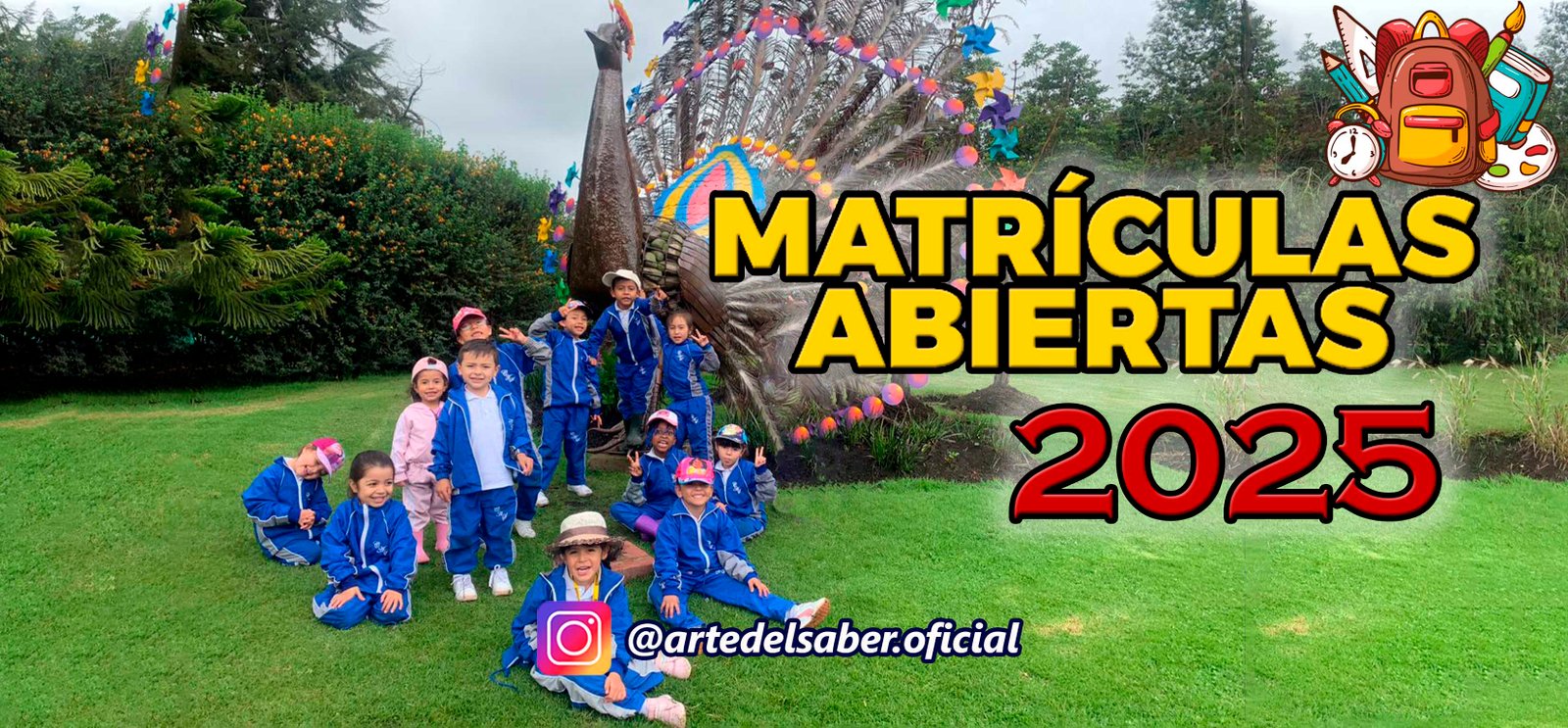 imagen niños posando y logo matrículas 2025